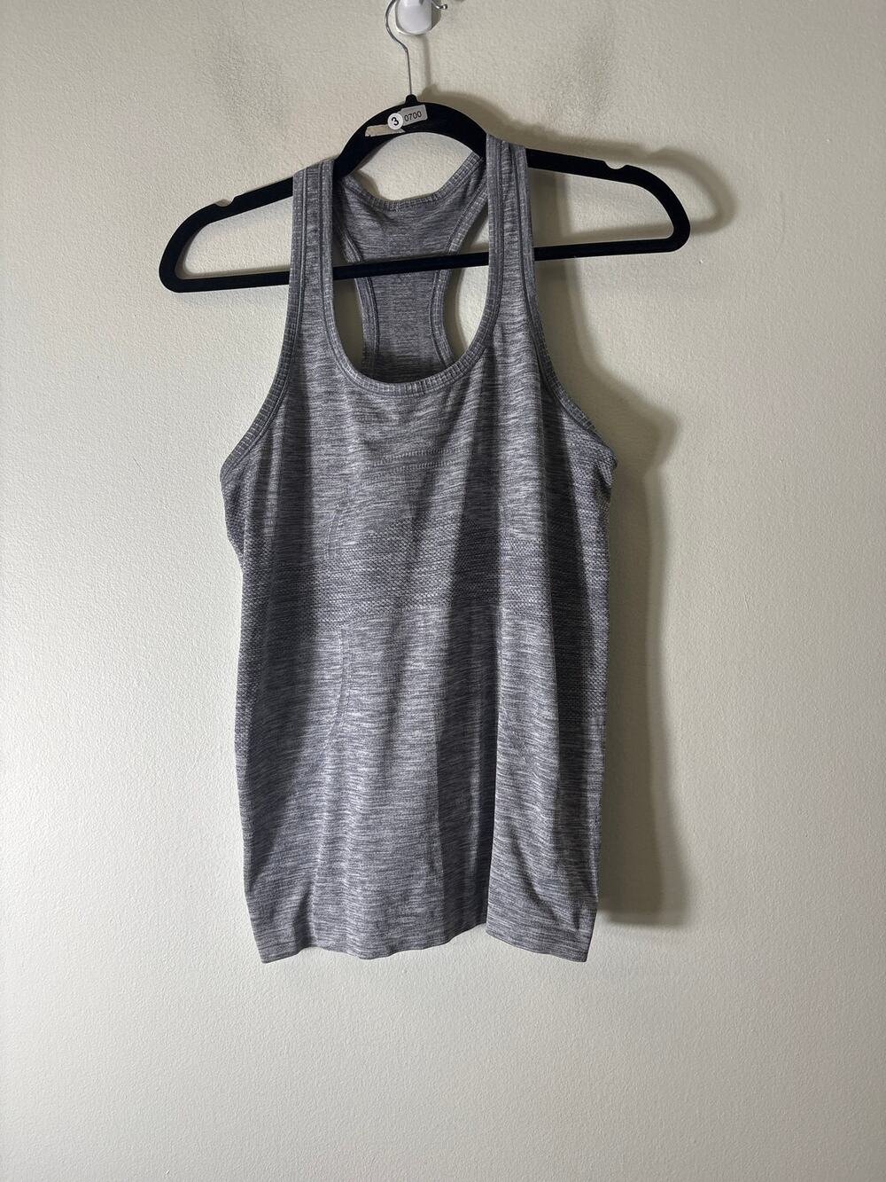 Lululemon Gray Racerback Athletic Tank Sz 6